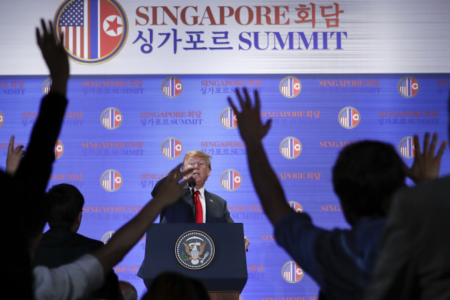 Trump Kim Summit <YONHAP NO-4254> (AP)