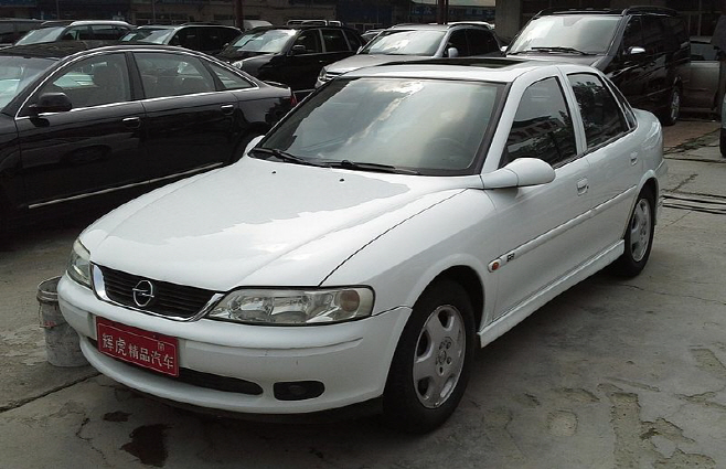 Opel_Vectra_B_facelift_China_2014-04-16