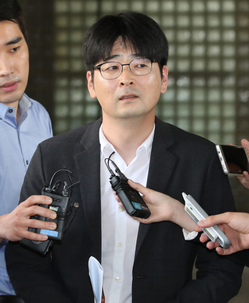'불법 선거운동' 벌금 선고, 심경 말하는 탁현민