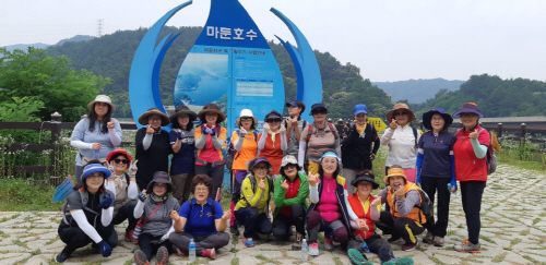 안성시보건소, 마둔호수 둘레길 걷기 행사 가져