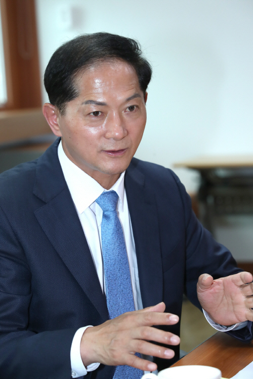 의정부지방법원 고양지원을 지방법원으로 승격을 촉구하고 있는