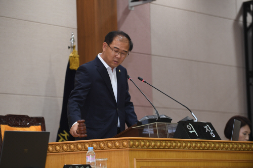 양주시의회(의장 이희창)가 13일 제296회 임시회를 열어 내달 9