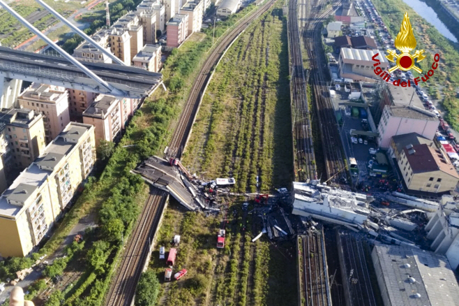 Italy Highway Collapse <YONHAP NO-0793> (AP)