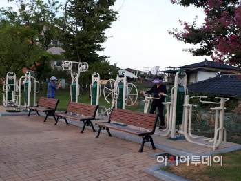 0821(창녕군 도심 속 문화재공원 쉼터로 사랑 독차지)