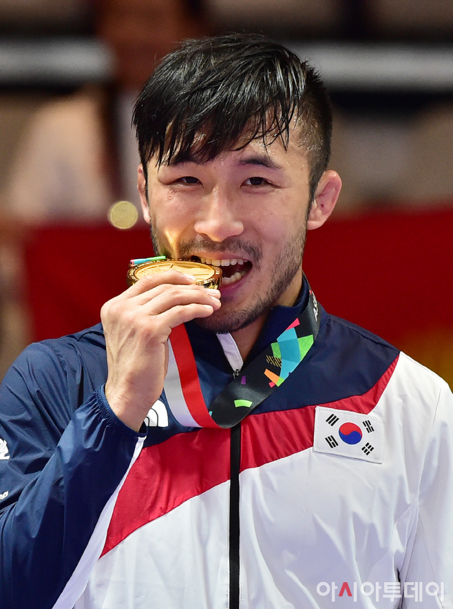 류한수 이병화