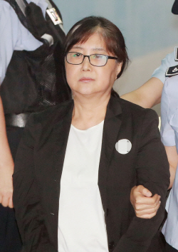 '체념' 법정향하는 최순실