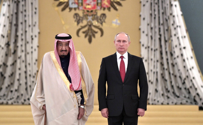 Vladimir_Putin_and_Salman_of_Saudi_Arabia