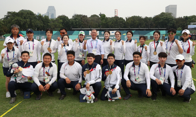 한국 양궁 '마지막에 웃었다'<YONHAP NO-4339>