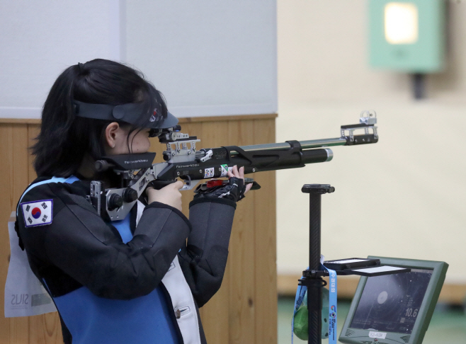 금지현 '집중하자'<YONHAP NO-2409>