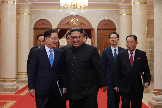 북 김정은과 만난 대북 특사단
