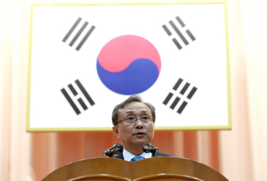 취임사 하는 유남석 헌법재판소장