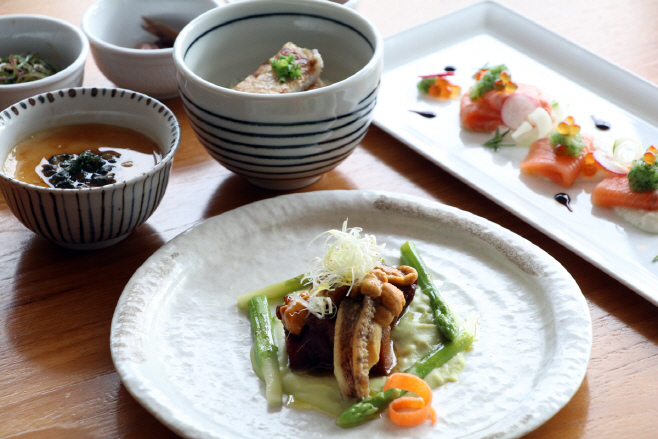 [WE 호텔 제주] 제주만의 맛 가을 일식 세트 선보여