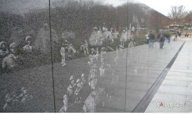 한국전 참전기념공원 벽