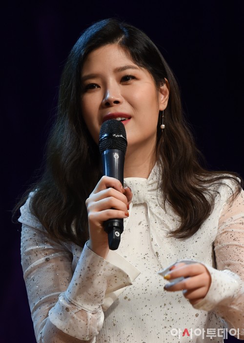 정규 10집으로 돌아온 린, ‘감성의 여왕’이 가는 길(종합) - 아시아투데이