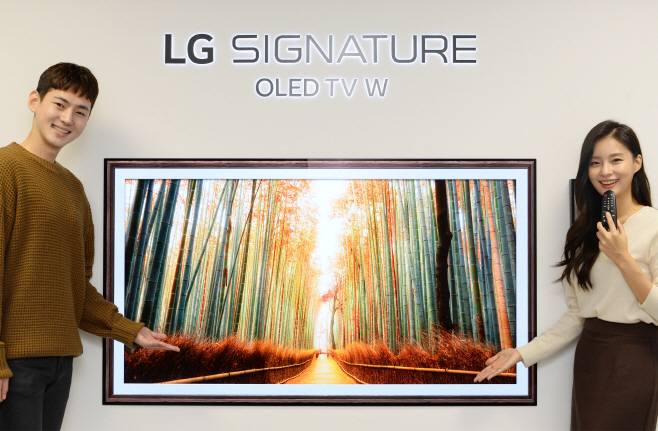 [사진1]가을옷갈아입은LG프리미엄TV