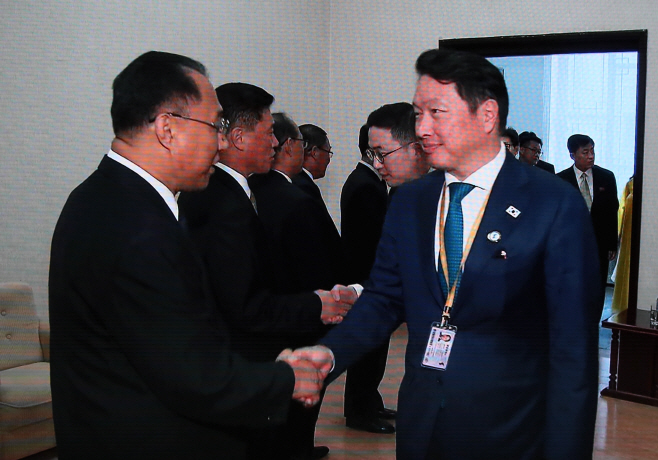 [평양정상회담] 북 리룡남 내각부총리 만난 최태원