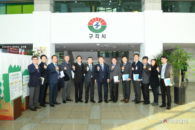 안승남 구리시장 류경기 중랑구청장 환담 ‘상생협력 맞손’2
