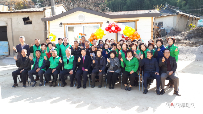 1123 밀양시새마을회 제6호 러브하우스 입주식 가져(2)