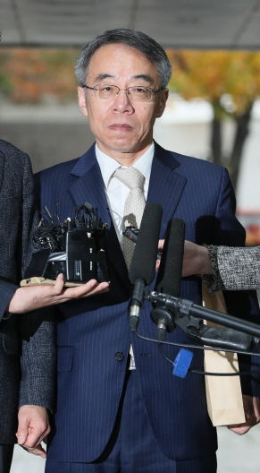 임종헌 '묵묵부답'
