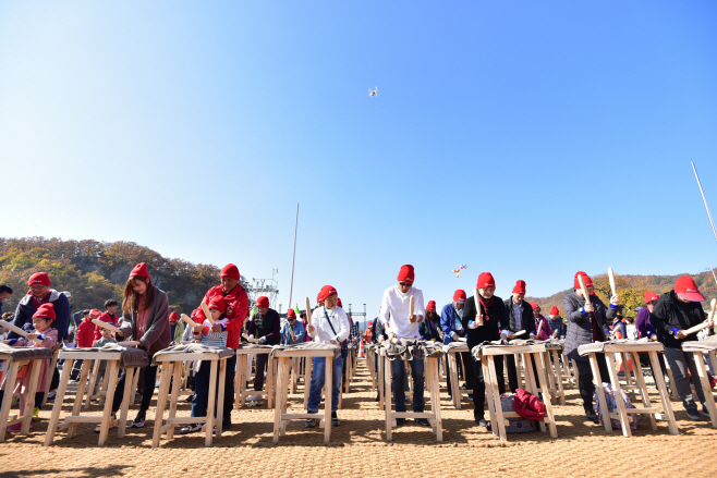 청송사과축제-꿀잼사과난타
