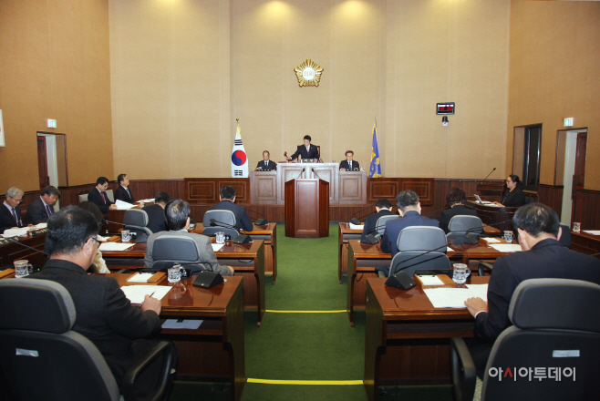 제206회 밀양시의회 정례회 제4차 본회의