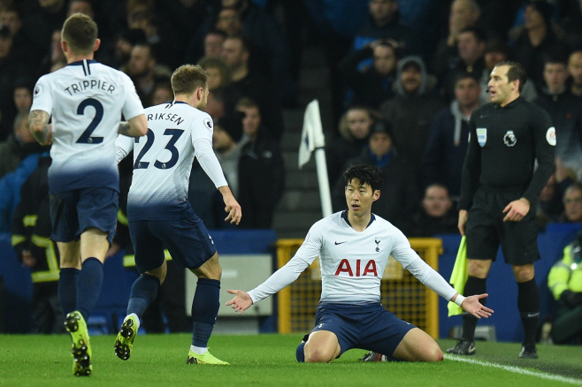 FBL-ENG-PR-EVERTON-TOTTENHAM <YONHAP NO-0816> (AFP)