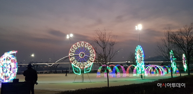 구리시, 시민들과 함께하는 한강시민공원 경관 조명 점등