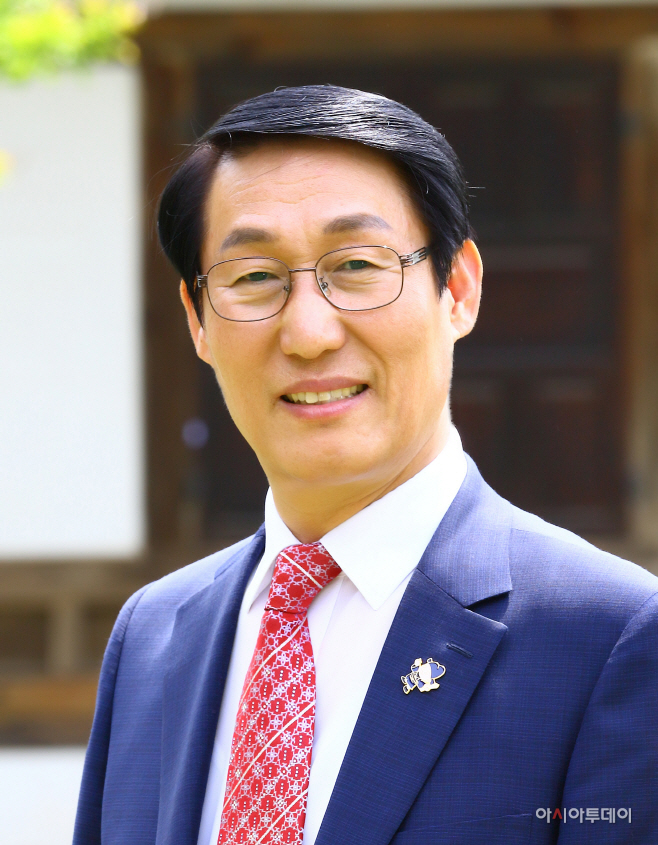 4일(이용록 홍성부군수)