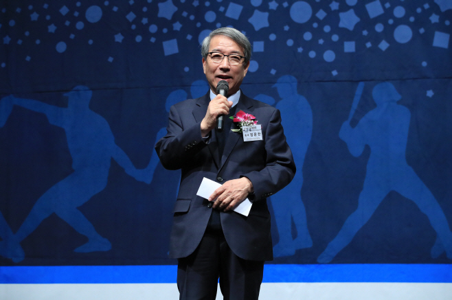 축사하는 정운찬 KBO 총재<YONHAP NO-2980>