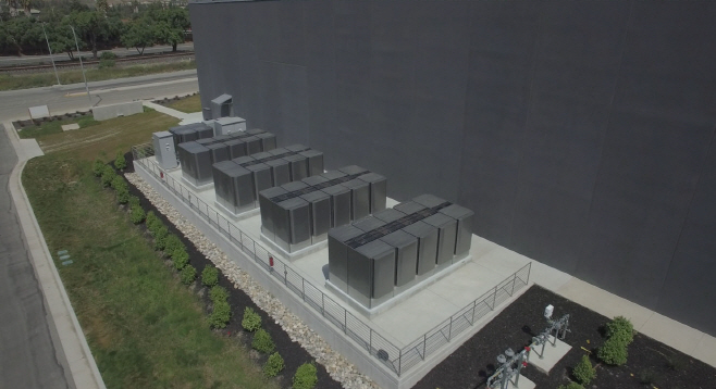 사진1. 블룸에너지사 연료전지 주기기인 에너지서버의 모습