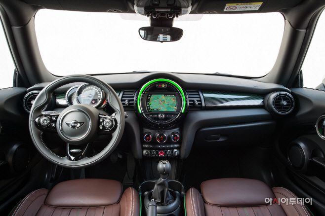 사진-MINI 60주년 에디션 (3)