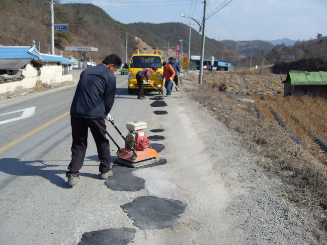 청송군, 설맞이 도로 점검·정비) (2)