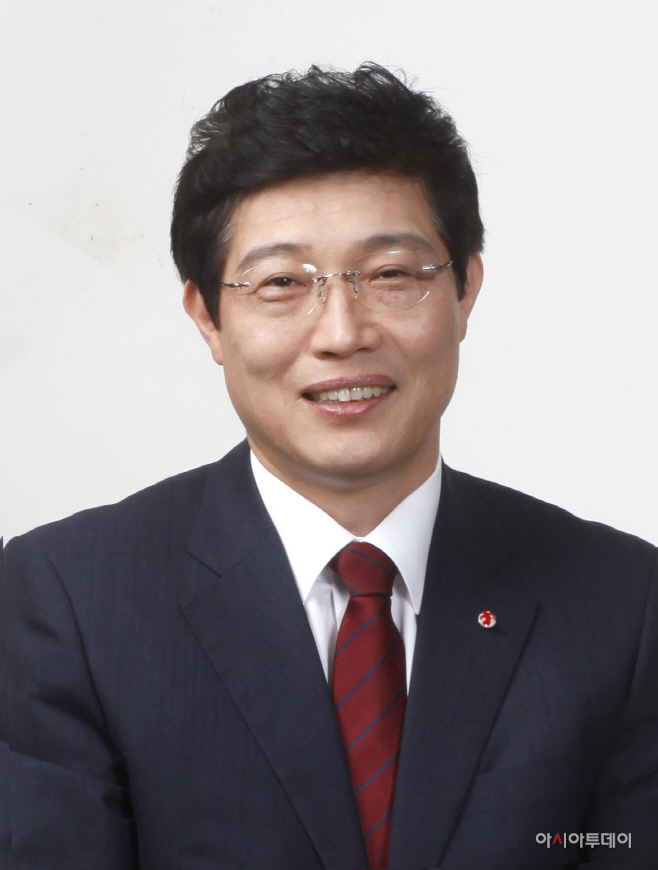 사진- 강진순 대표(유진저축은행)