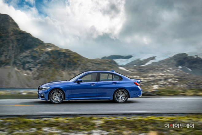사진-BMW 뉴 3시리즈 (3)