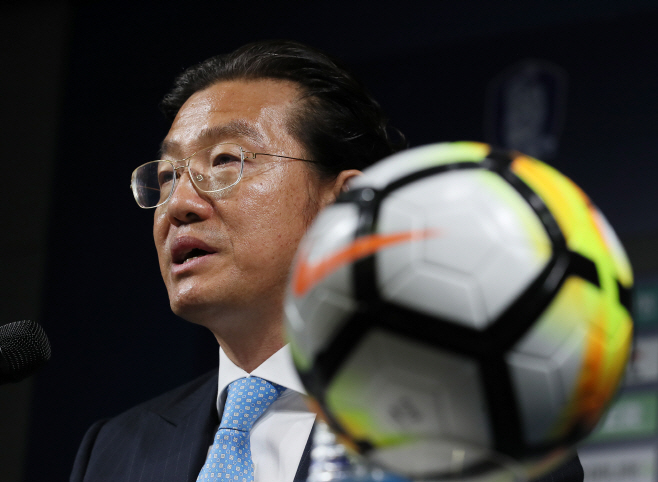 '축구대표팀 새 사령탑은 누구?'<YONHAP NO-2839>