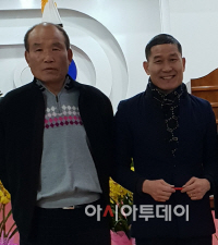 회장 취임식에 참석한 백상현 한국 챔프와 홍성식(우측)