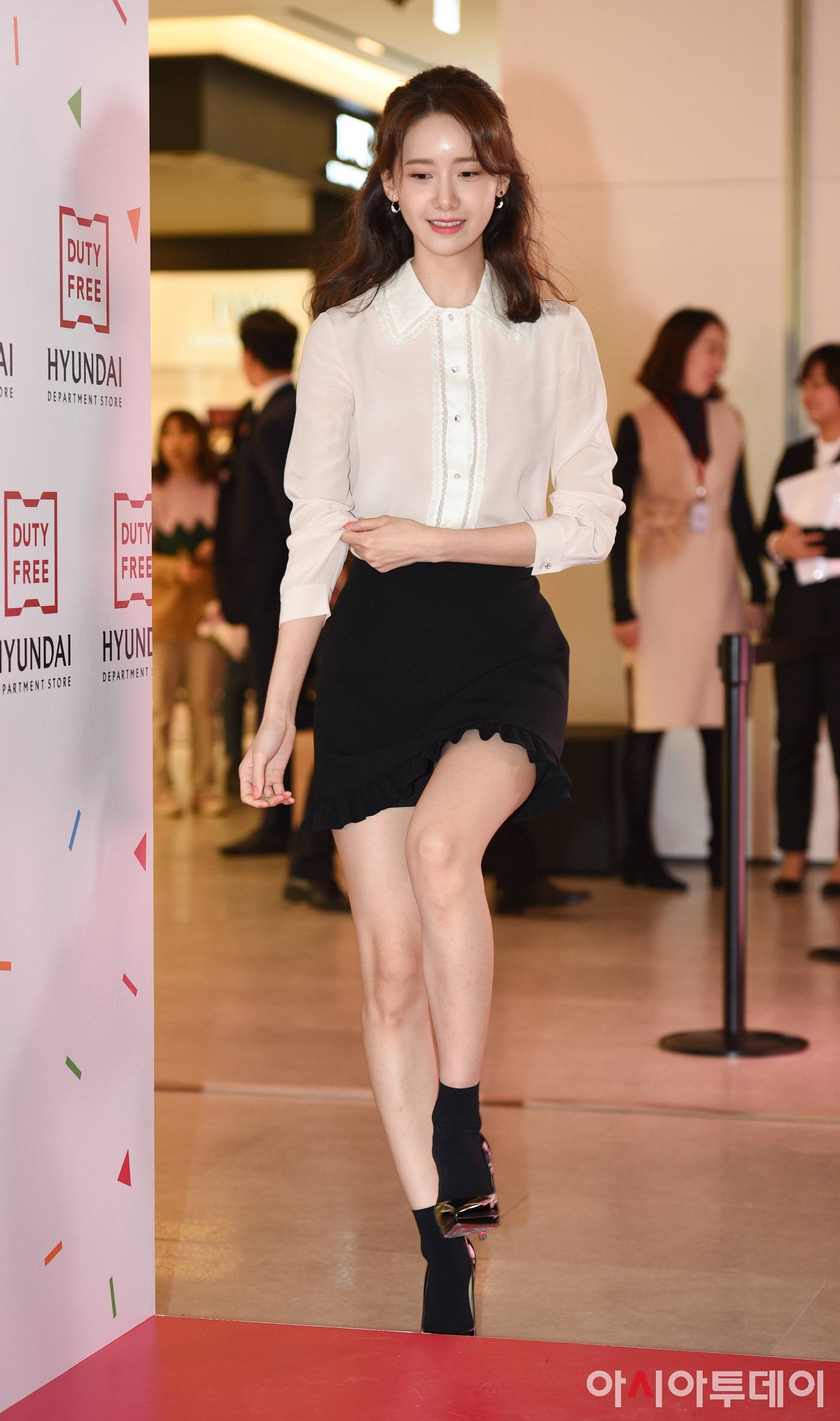 [포토]윤아, 수줍은 각선미 - 아시아투데이