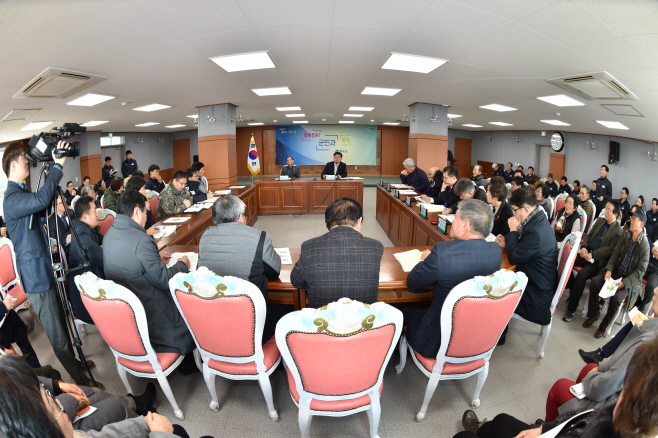 윤경희 청송군수, 군민과 소통행보 나서)