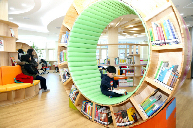 강남어린이도서관내부