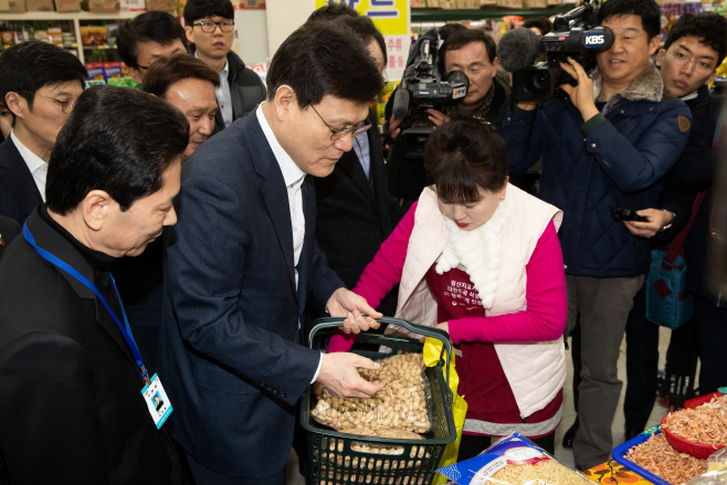 금융위_190218_군산 서민금융 현장방문_PR_002