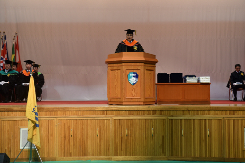 대구한의대학교 변창훈 총장이  제34회 학위수여식에서 졸업식