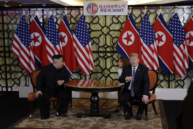 Trump Kim Summit <YONHAP NO-6074> (AP)