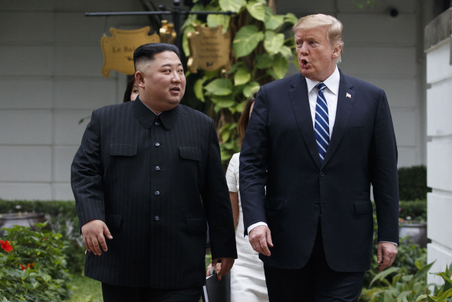 Trump Kim Summit Photo Gallery <YONHAP NO-8132> (AP)