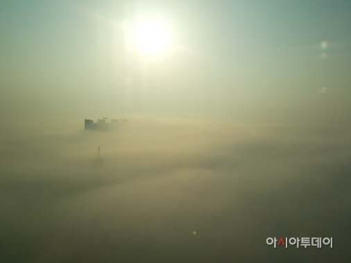 미세먼지에 갇힌 서산