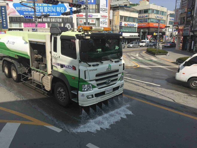 안성시, 미세먼지 저감 위해 살수차 확대 운영