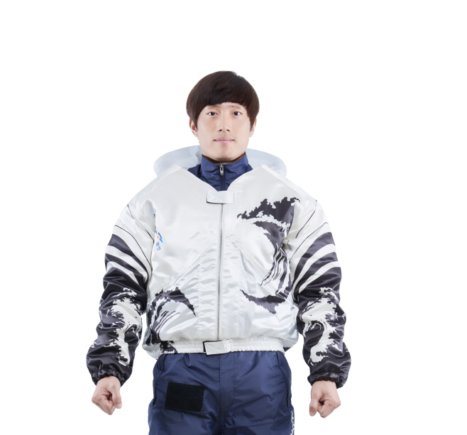 사본 -2-2. 7기_장수영_상반신