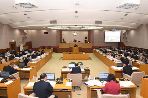 양주시의회 2019년도 제1회 추경예산안 심사/제공=양주시의회