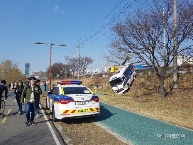 용인서부서