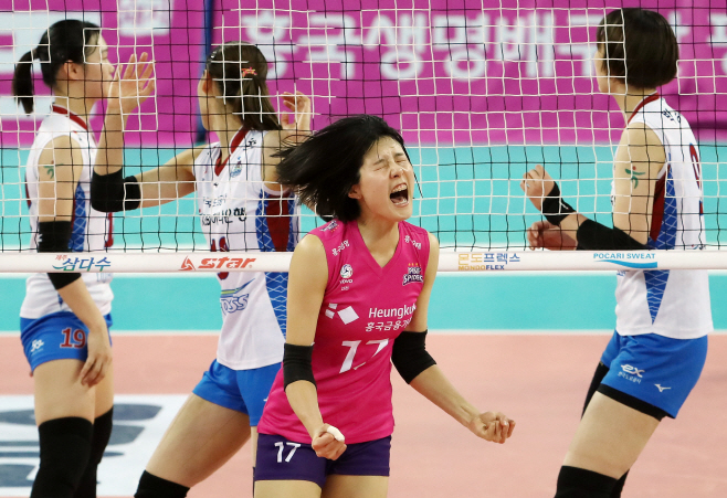 이재영 '이것이 득점 기분'<YONHAP NO-6996>
