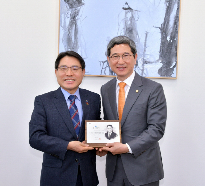 김학용 국회의원, ‘여수시 명예시민’ 되다